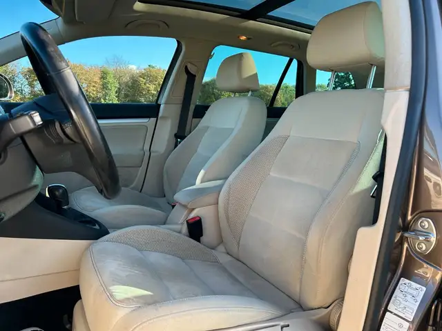 Volkswagen Golf view 15