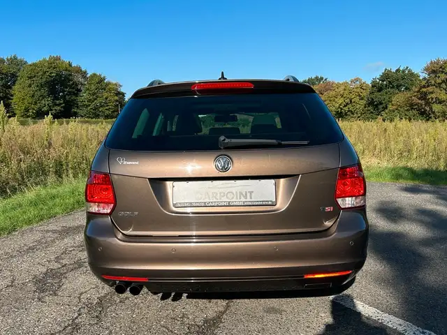Volkswagen Golf view 4