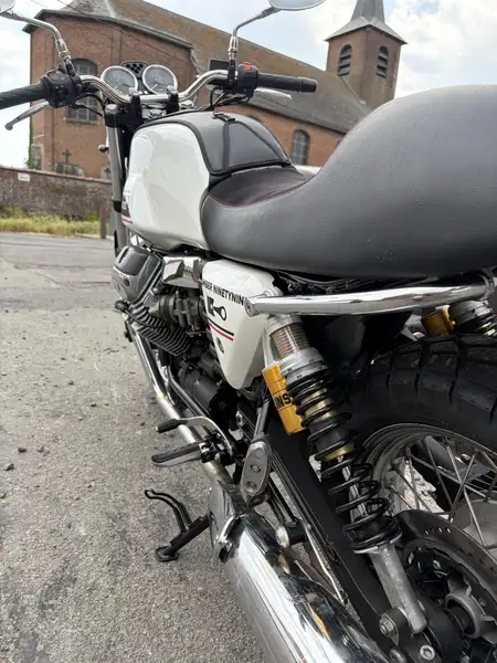 Moto Guzzi V7 - foto 8
