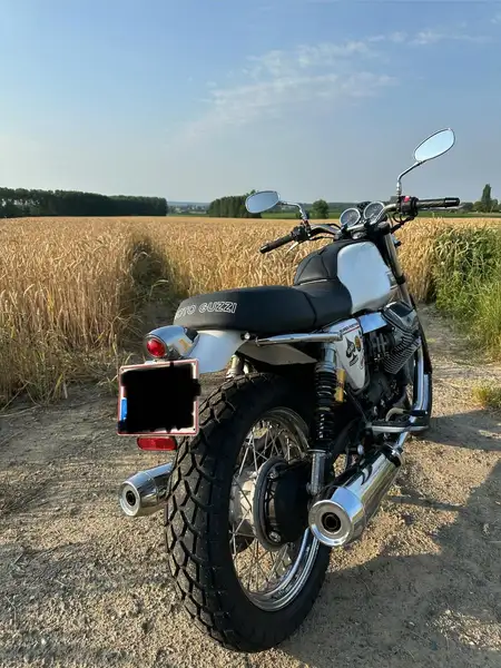 Moto Guzzi V7 - foto 3