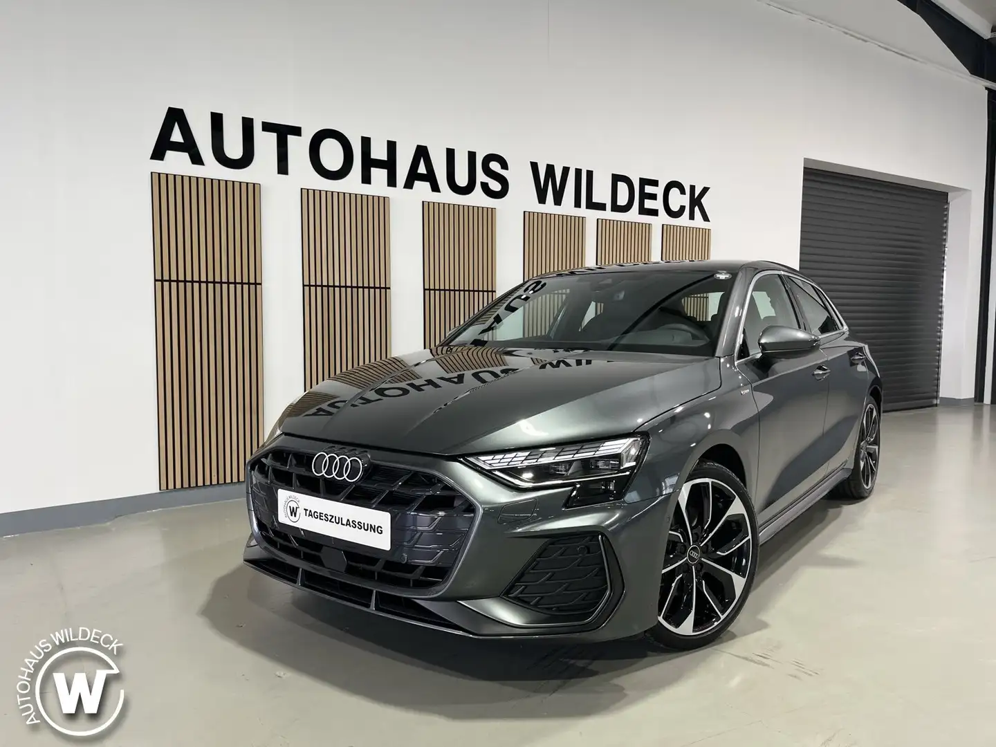 Audi A3 A3 Sportback 35TDI S line ACC Pano Mat RFK Sono BC Grau - 2