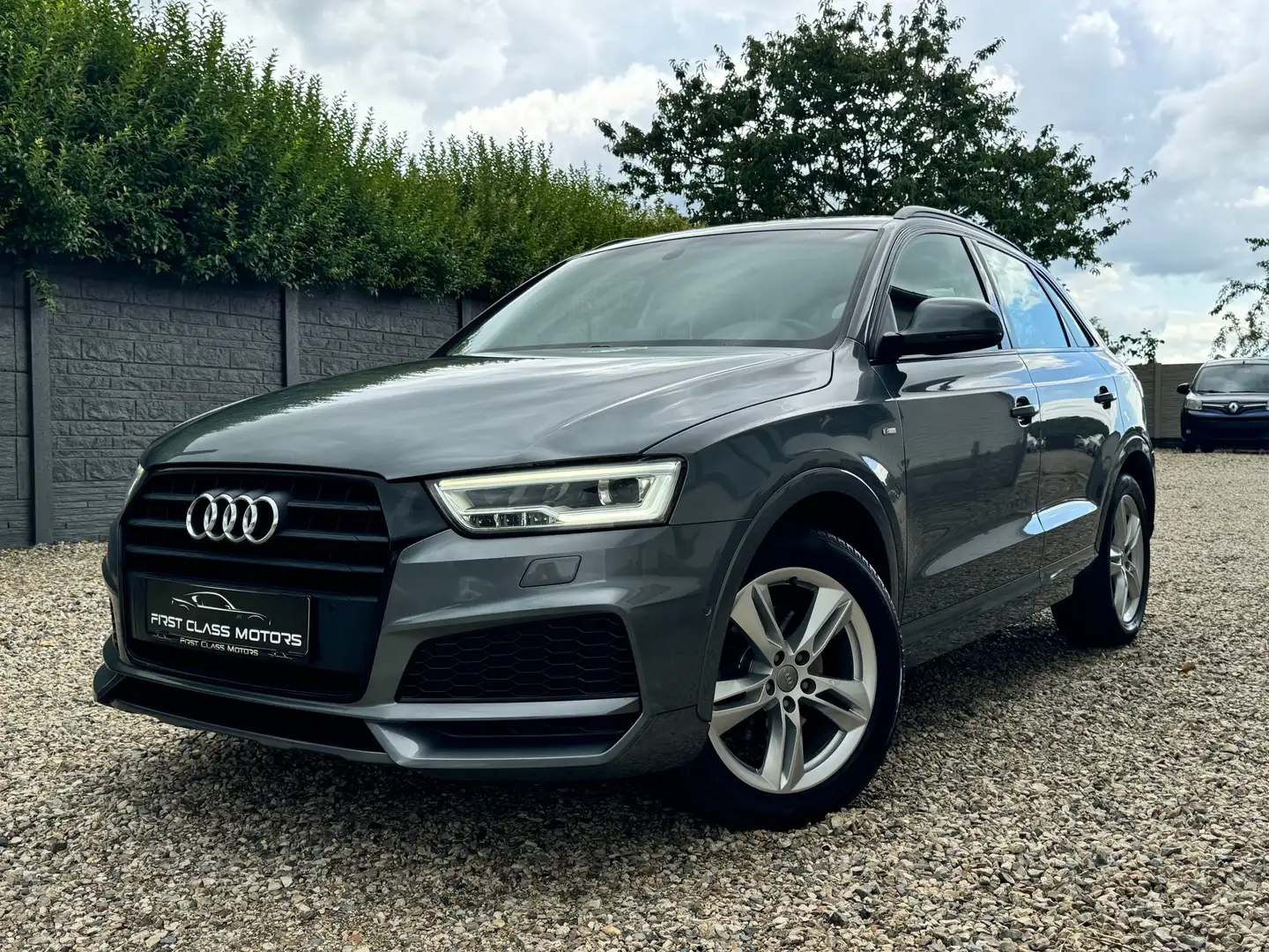 Audi Q3 2.0 TDi S LINE EX*TVA*CAMERA*PARK ASSIST*NAVI*CUIR Gris - 2