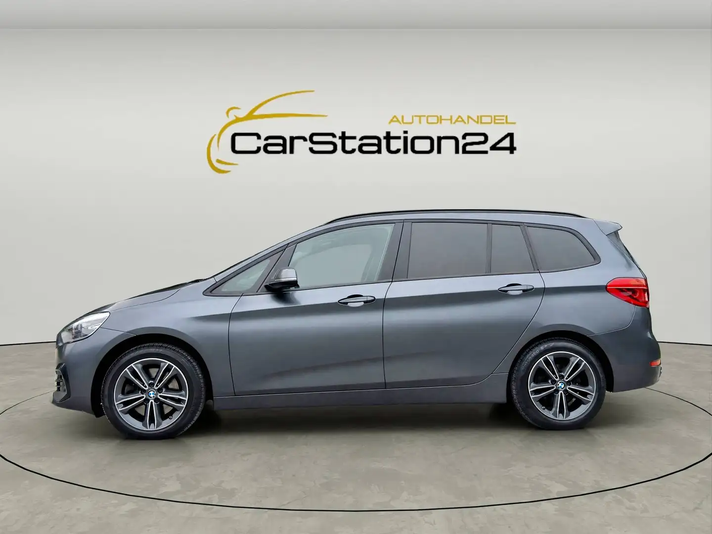 BMW 218 218 d xDrive Sport Line *1BESITZ*TEILLEDER*SPORTSIZ*HECKCAM*LED*AMBIENTE*ANHÄNGERK* Grau - 2