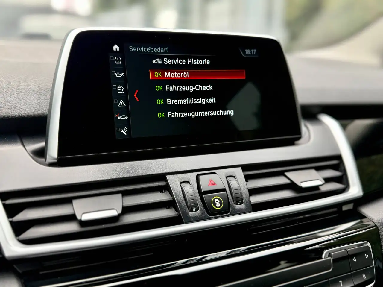 BMW 218 d xDrive Sport Line *1BESITZ*TEILLEDER*SPORTSIZ*HECKCAM*LED*AMBIENTE*ANHÄNGERK*, миниатюра 29