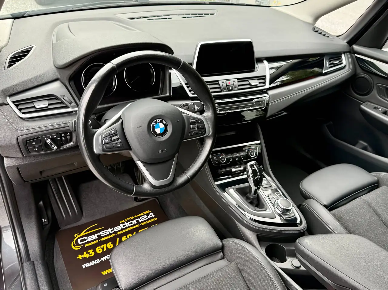 BMW 218 d xDrive Sport Line *1BESITZ*TEILLEDER*SPORTSIZ*HECKCAM*LED*AMBIENTE*ANHÄNGERK*, миниатюра 7