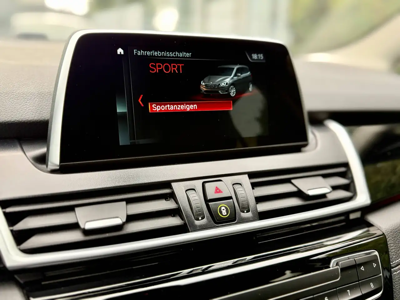 BMW 218 d xDrive Sport Line *1BESITZ*TEILLEDER*SPORTSIZ*HECKCAM*LED*AMBIENTE*ANHÄNGERK*, миниатюра 20