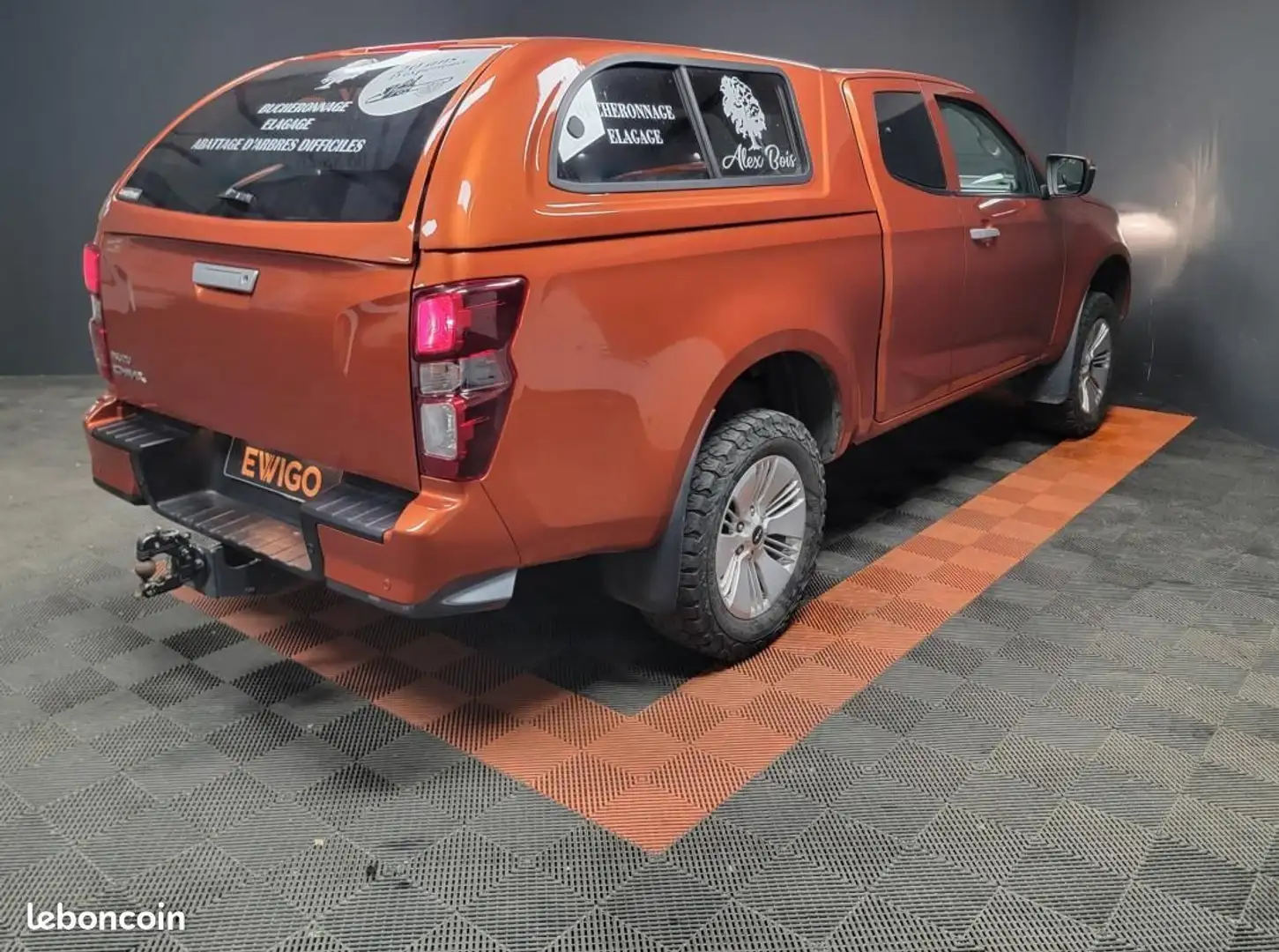 Isuzu D-Max SPACE CAB 1.9 DDI 160ch NITRO SPORT N60 4WD BVA 37 Goud - 2