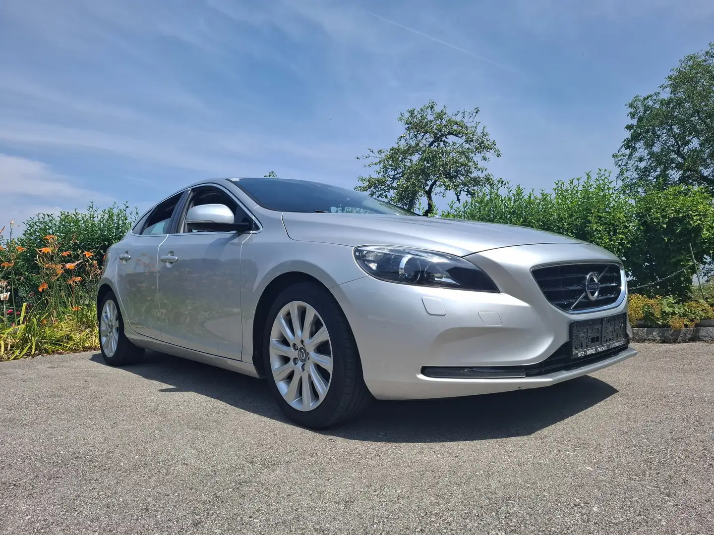 Volvo V40 V40 D2 Standheizung/Anhängekupplung Silber - 2