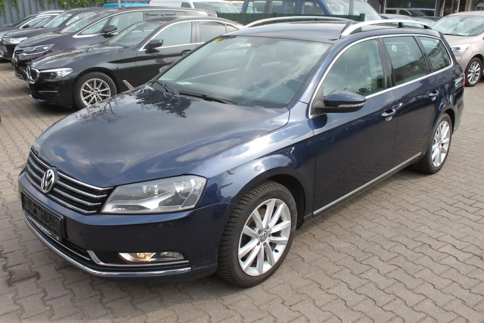 Volkswagen Passat Variant Highline Bleu - 1