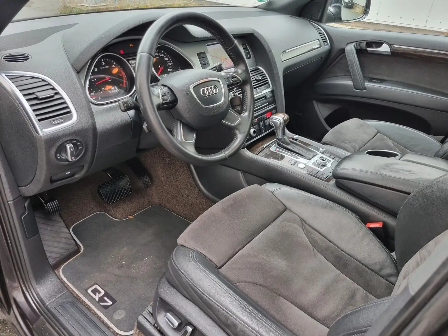 Audi Q7 3.0 TDI quattro 7 Sitze Pano BOSE Grau - 2