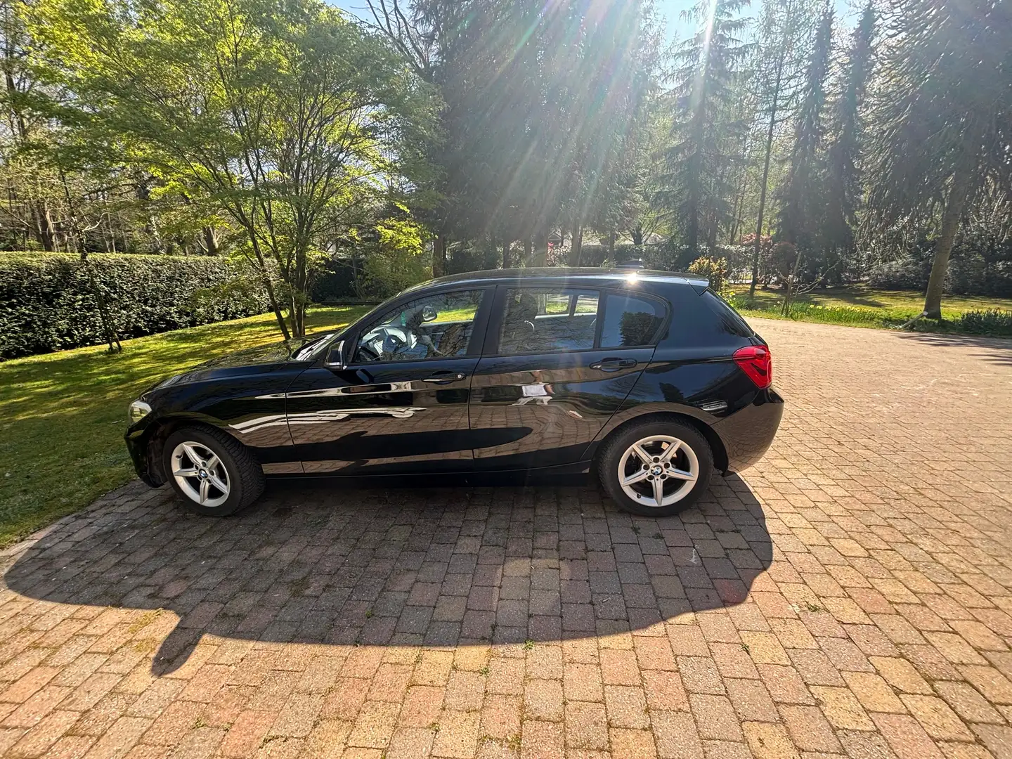 BMW 116 116i Noir - 1