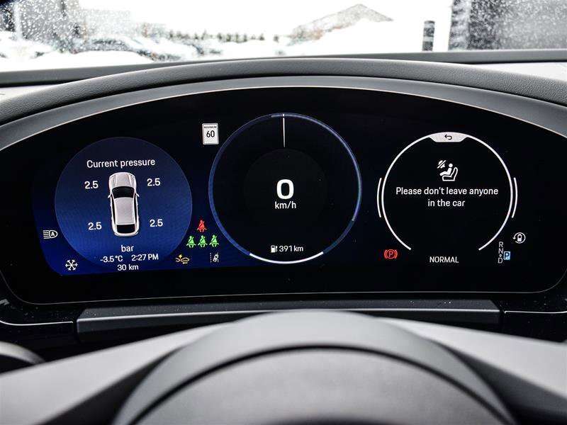 2025 Porsche Macan Electric thumb 25