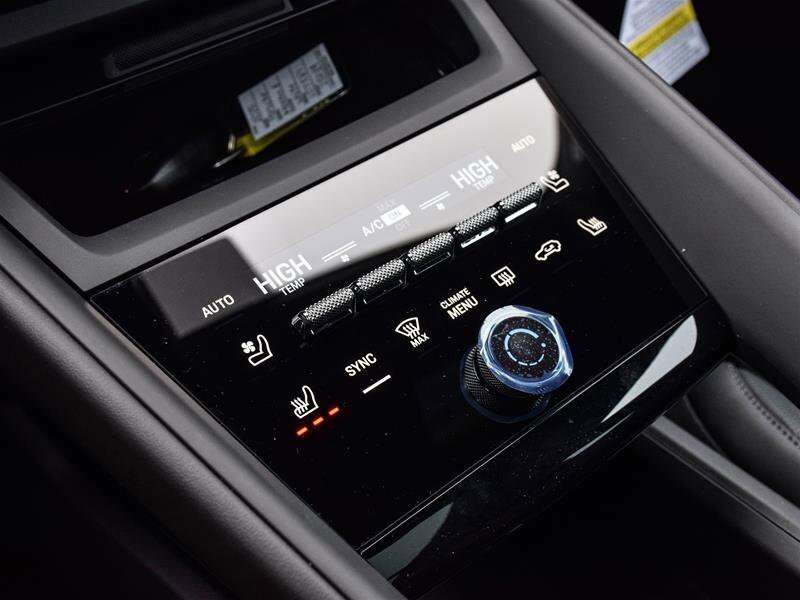 2025 Porsche Macan Electric thumb 23