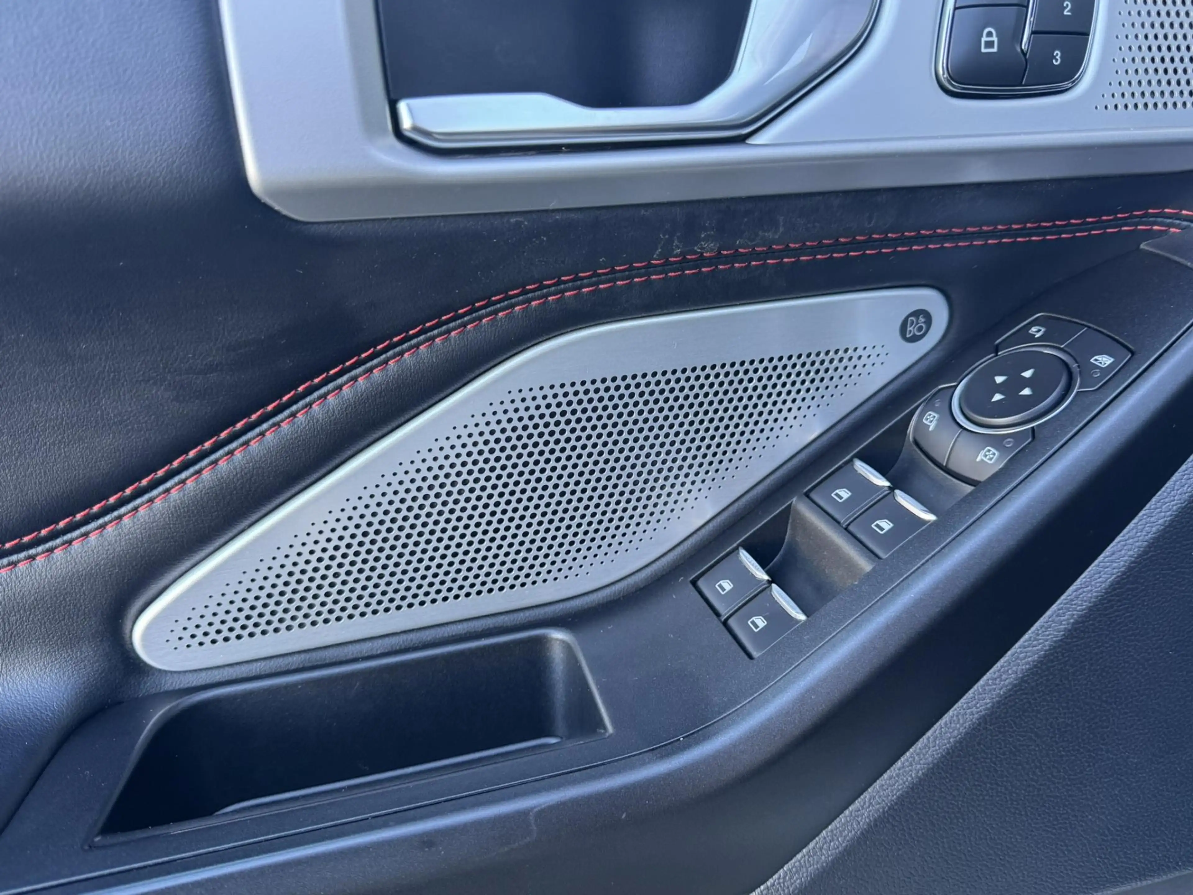 Ford Explorer 3.0 V6 EcoBoost PHEV ST-Line 457pk Panoramadak / T — photo 10