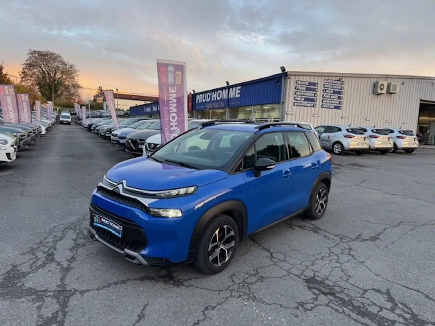 Citroen C3 Aircross PURETECH 110CH S\u0026S SHINE Blau - 1