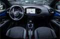 Toyota Aygo X 1.0 VVT-i MT Bi-Color ** Navigatie ** 17inch ** Grau - thumbnail 2