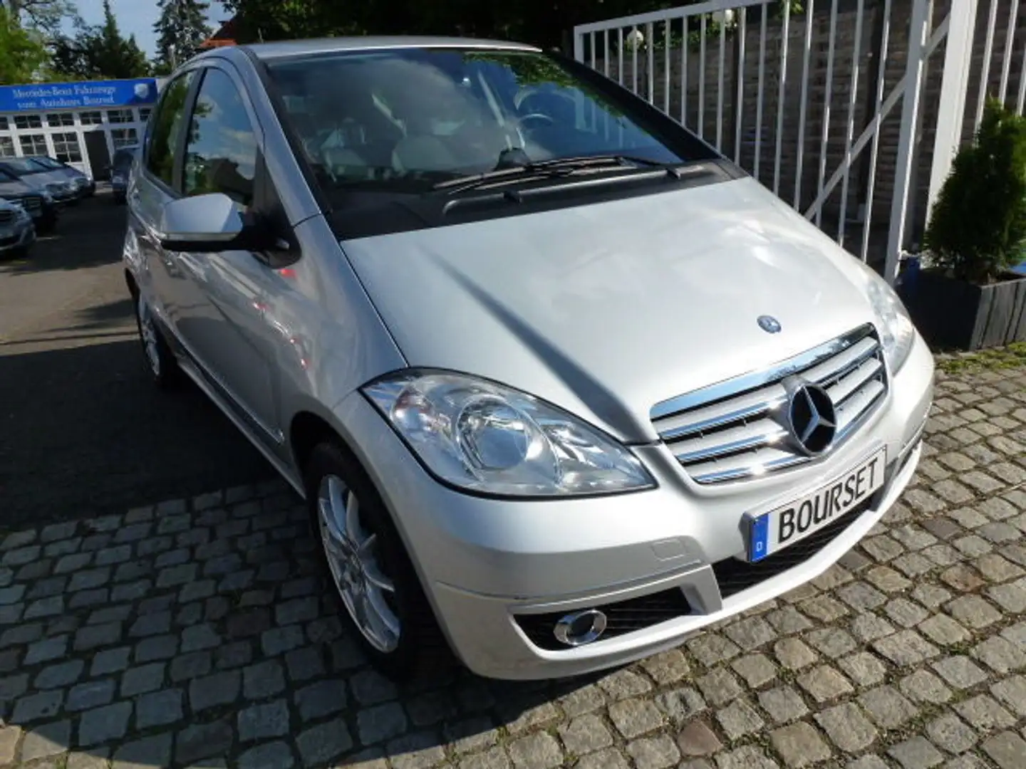 Mercedes-Benz A 150 AVANTGARDE Autom-Klima-erst 65.000KM Sitzheizung Silber - 2
