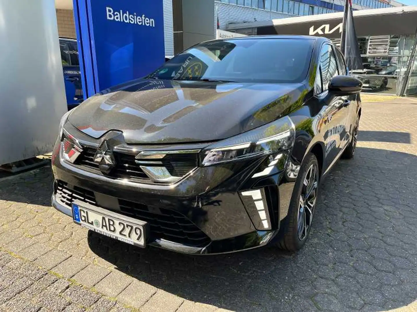 Mitsubishi Colt Select 1.6 Hybrid AT Schwarz - 1