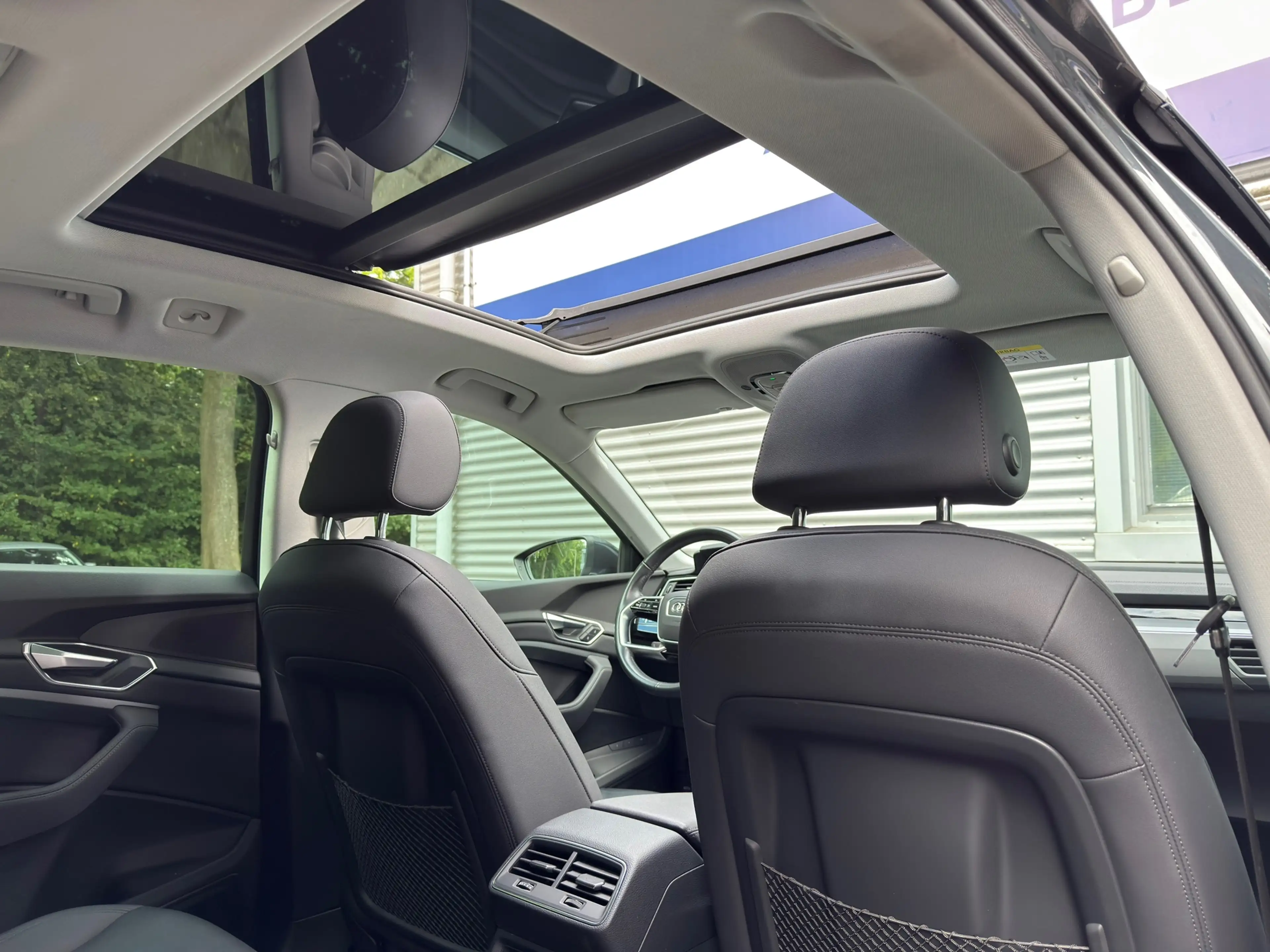 Audi e-tron E-tron 50 quattro Launch edition plus 71 kWh l Pan — photo 14