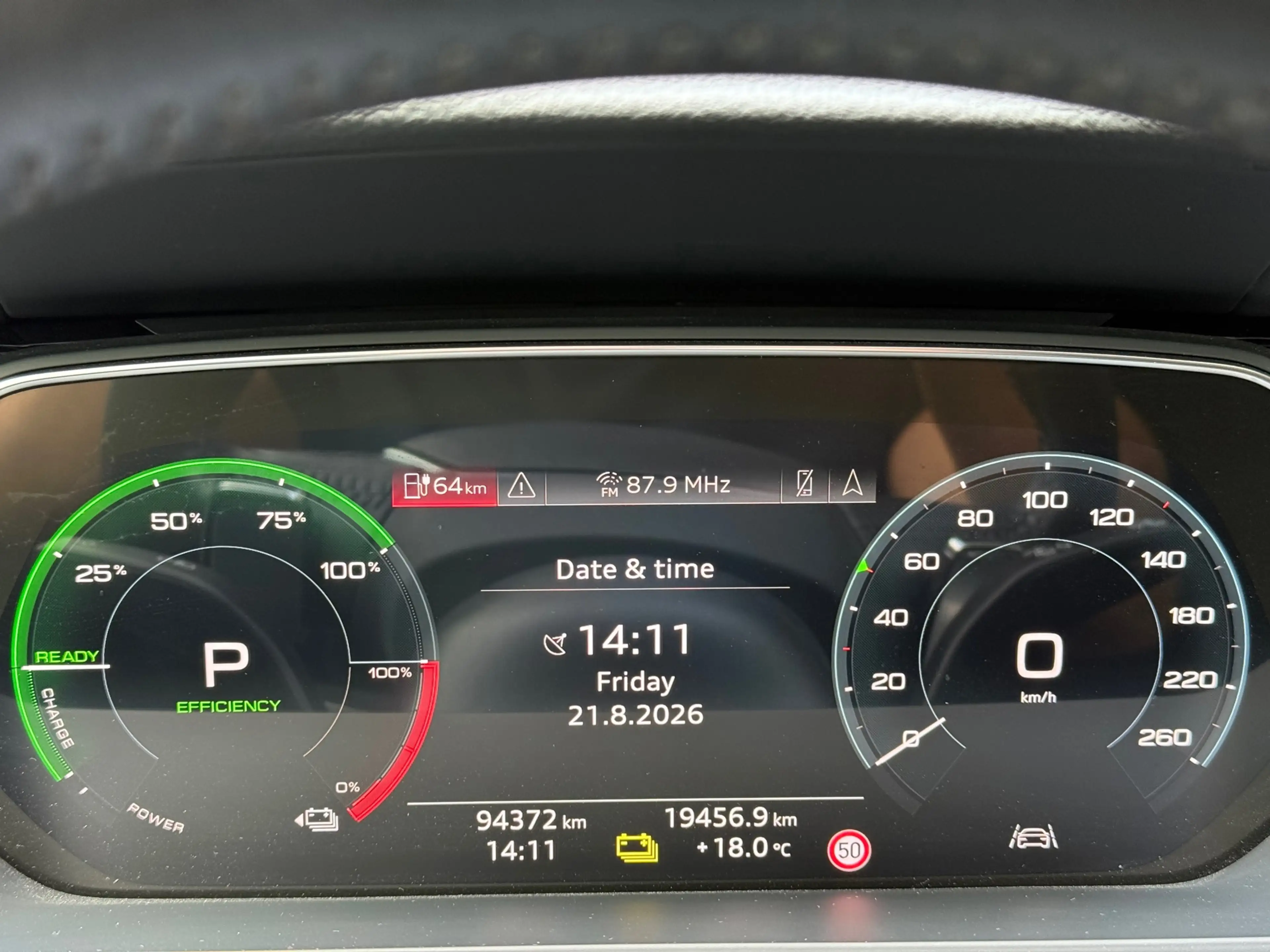 Audi e-tron E-tron 50 quattro Launch edition plus 71 kWh l Pan — photo 18
