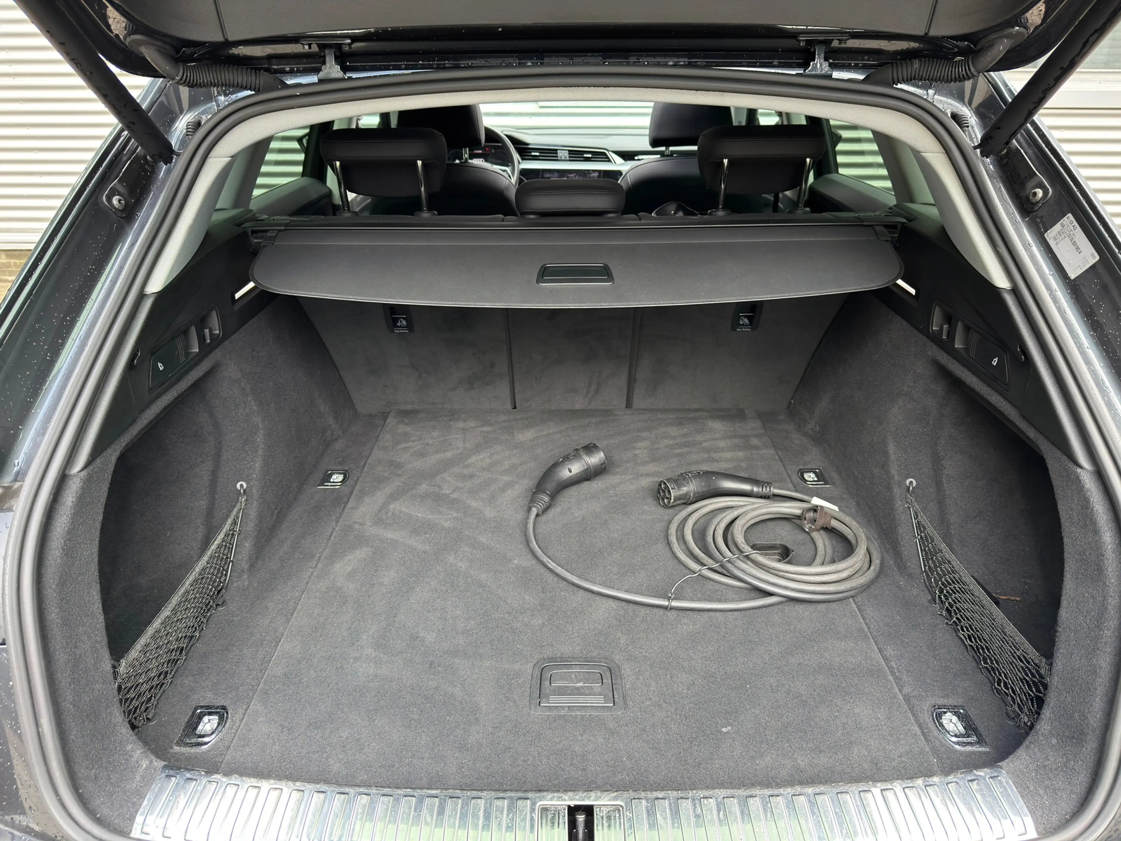 Audi e-tron E-tron 50 quattro Launch edition plus 71 kWh l Pan — photo 24