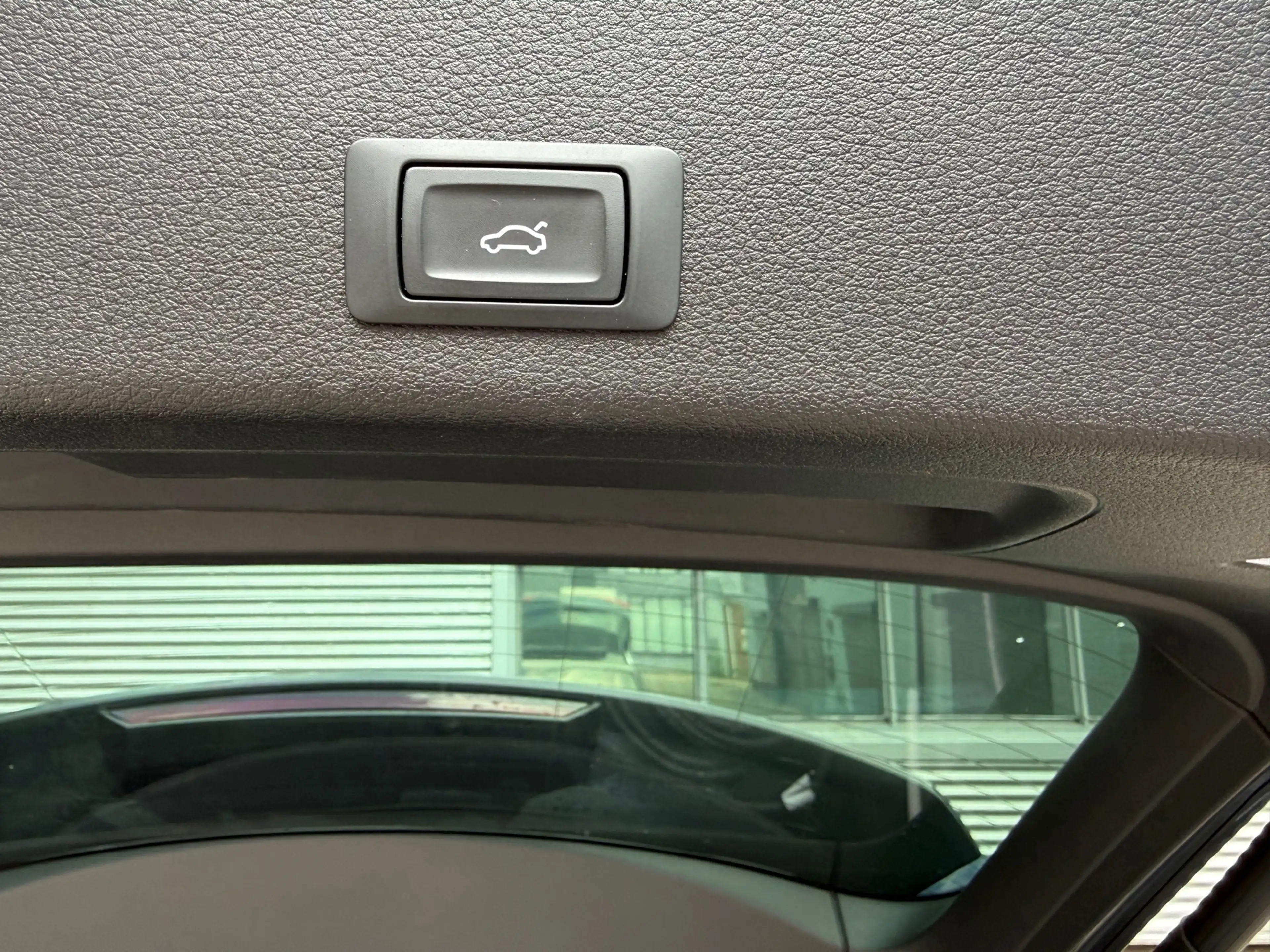Audi e-tron E-tron 50 quattro Launch edition plus 71 kWh l Pan — photo 25