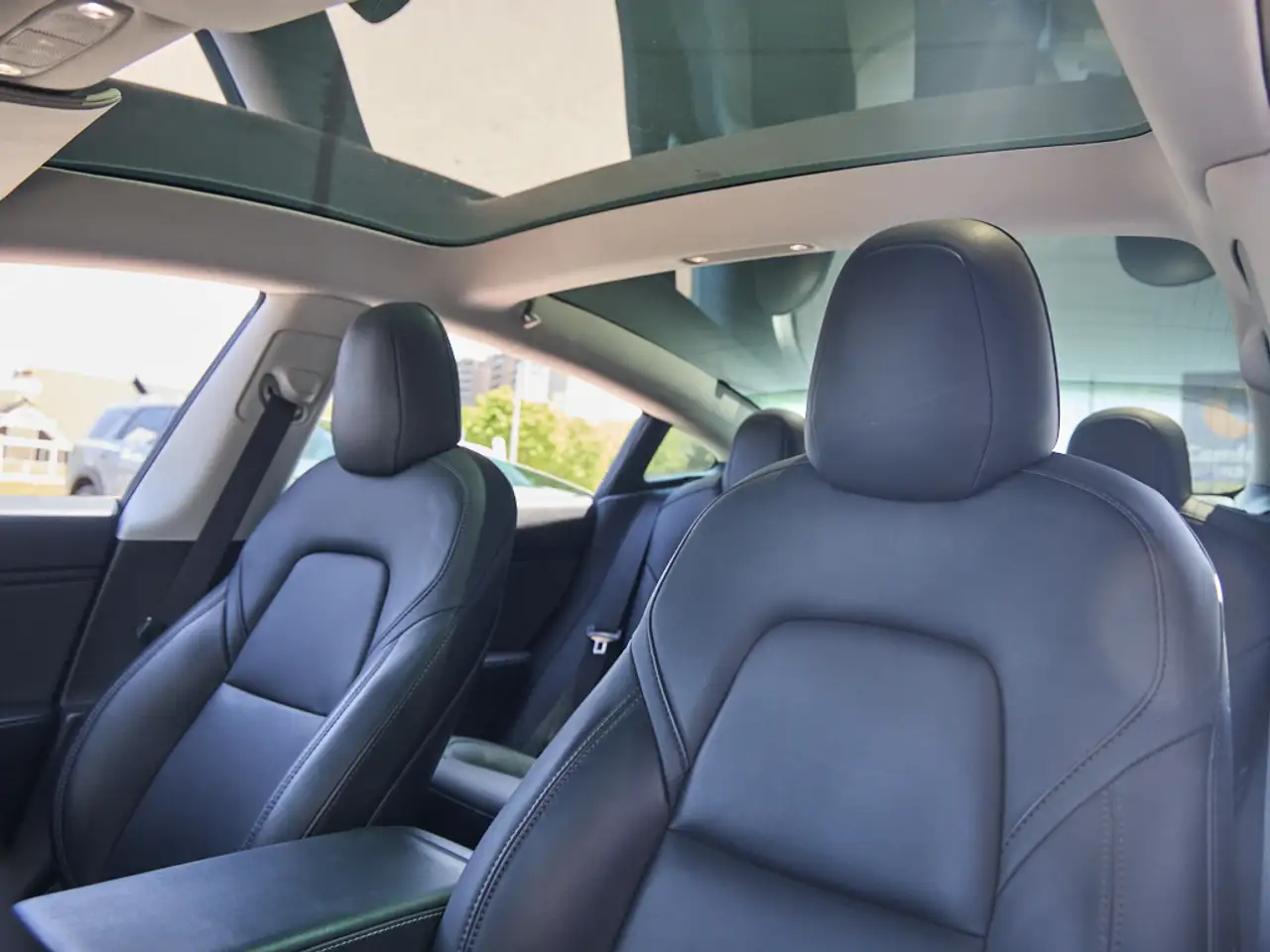 Tesla Model 3 photo Tesla Model 3