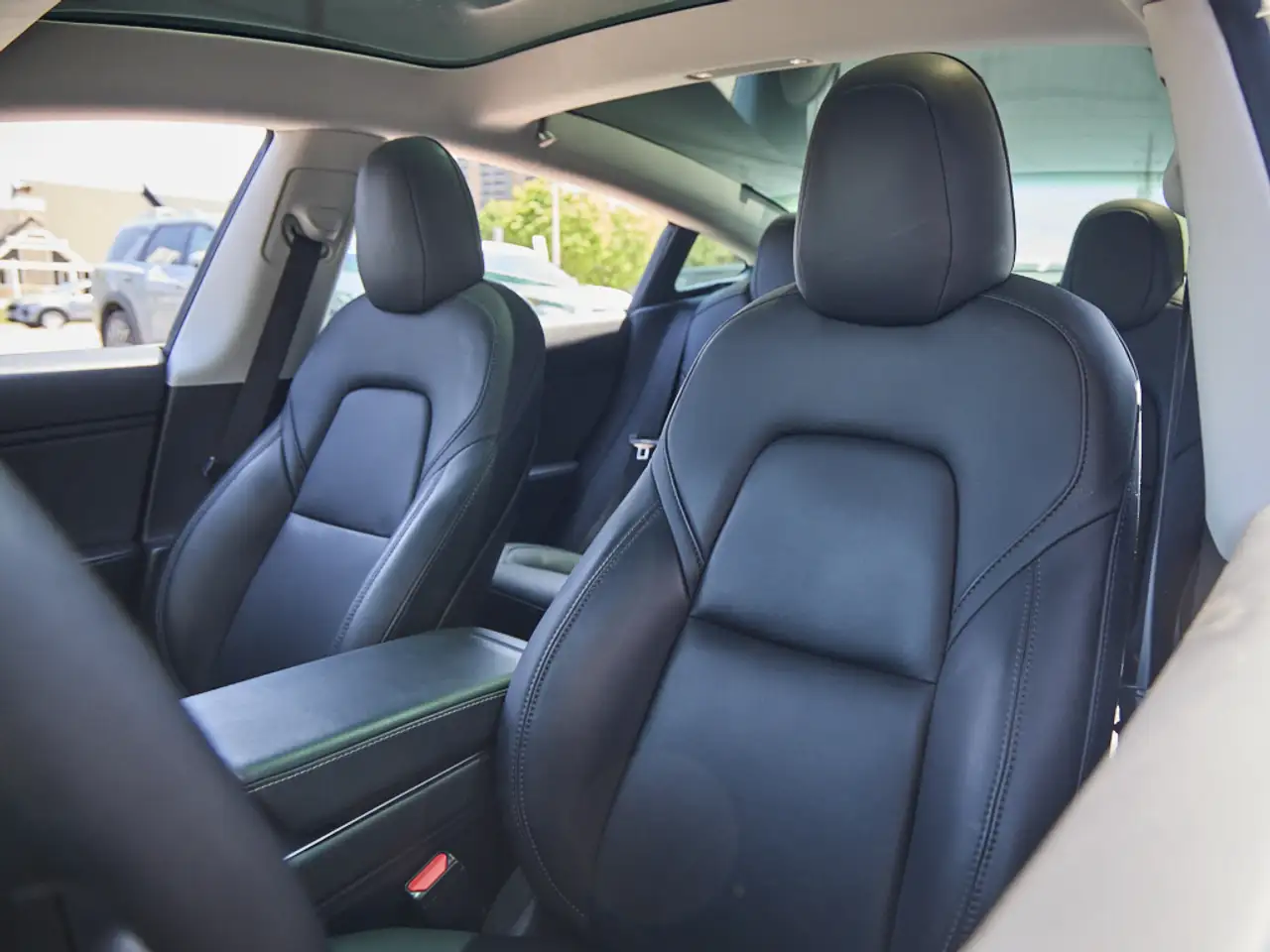 Tesla Model 3 photo Tesla Model 3