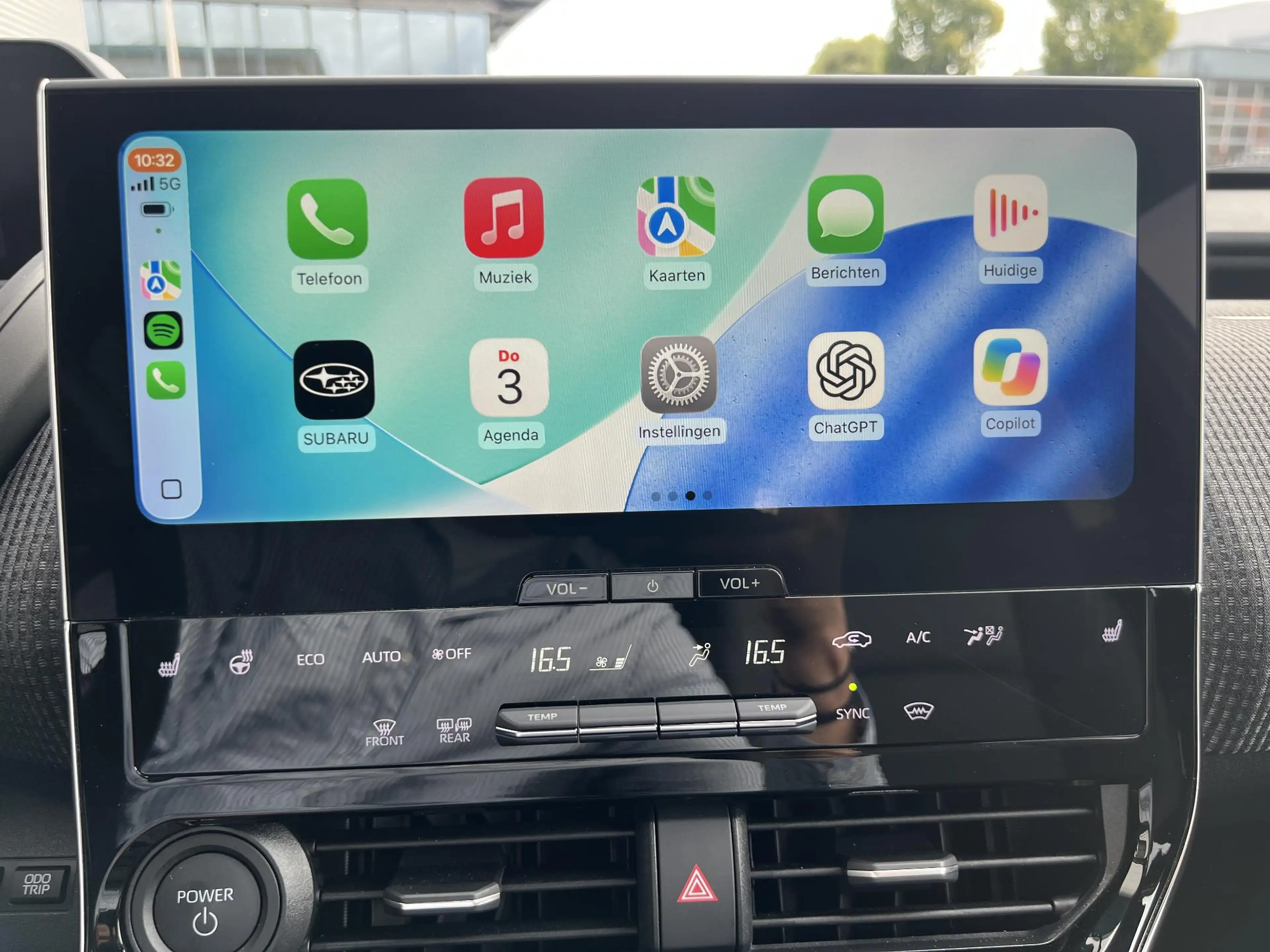Subaru Solterra Sky Package 71 kWh | Apple Carplay & Android Auto — photo 29