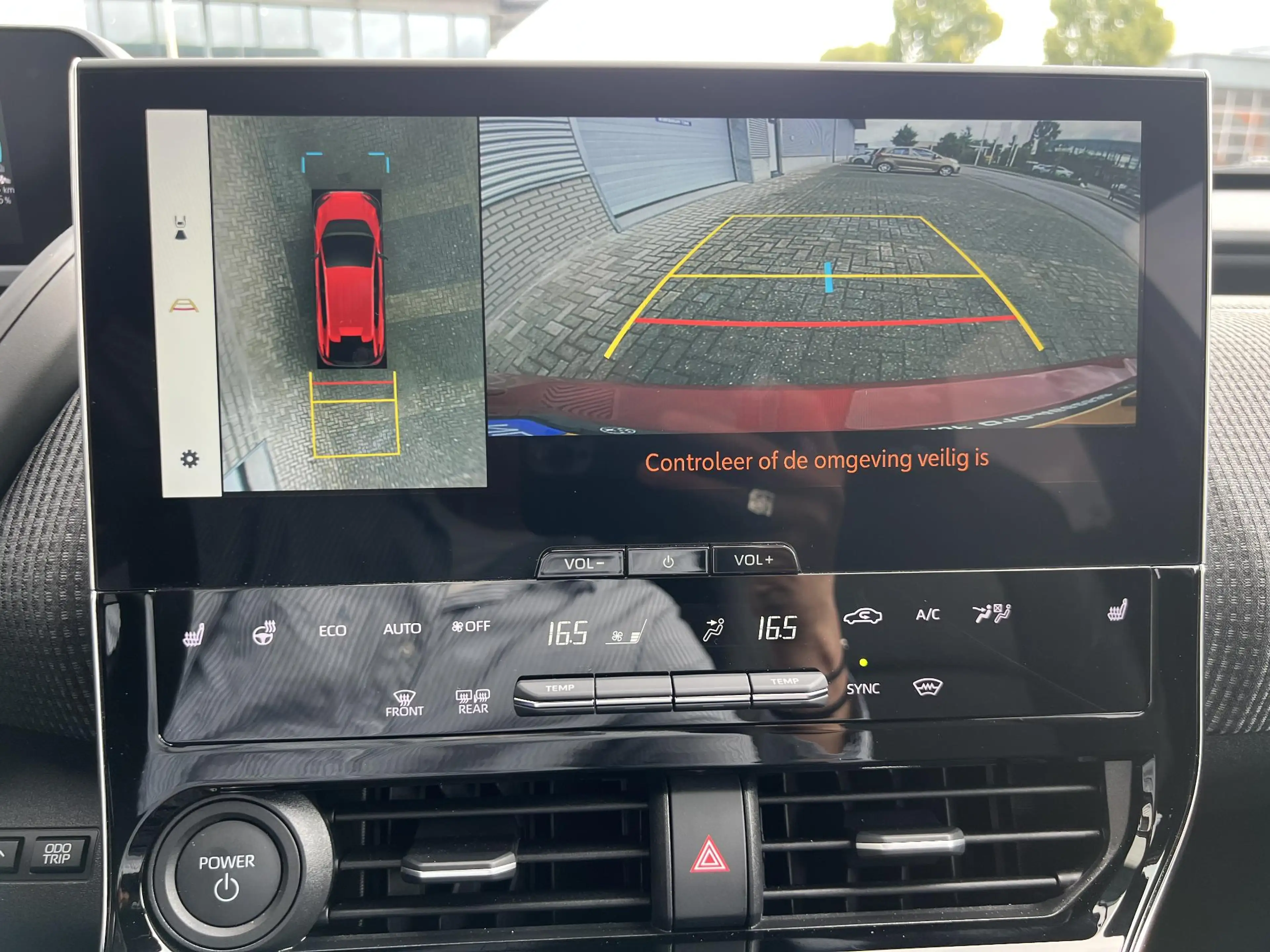 Subaru Solterra Sky Package 71 kWh | Apple Carplay & Android Auto — photo 31