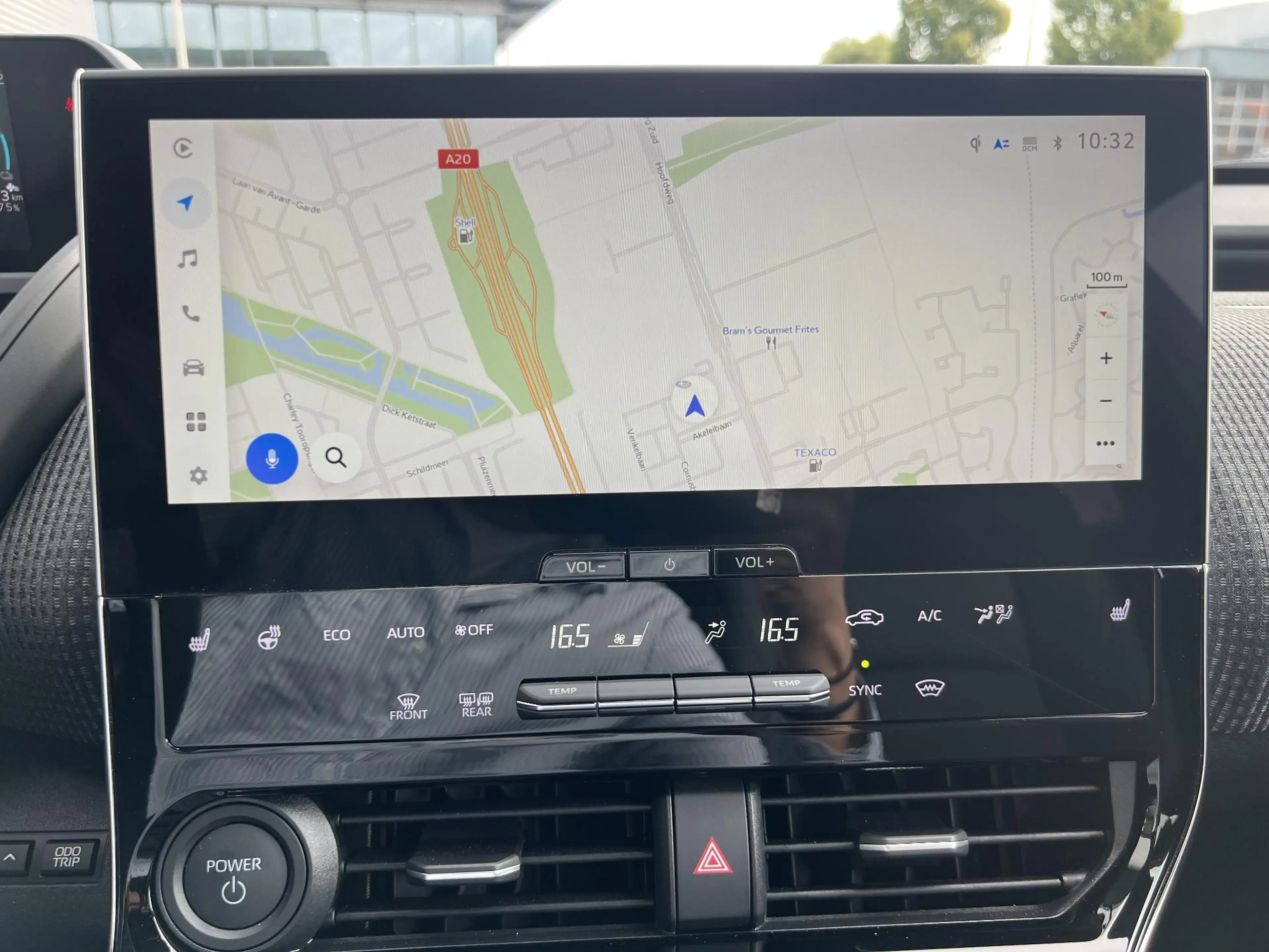Subaru Solterra Sky Package 71 kWh | Apple Carplay & Android Auto — photo 28