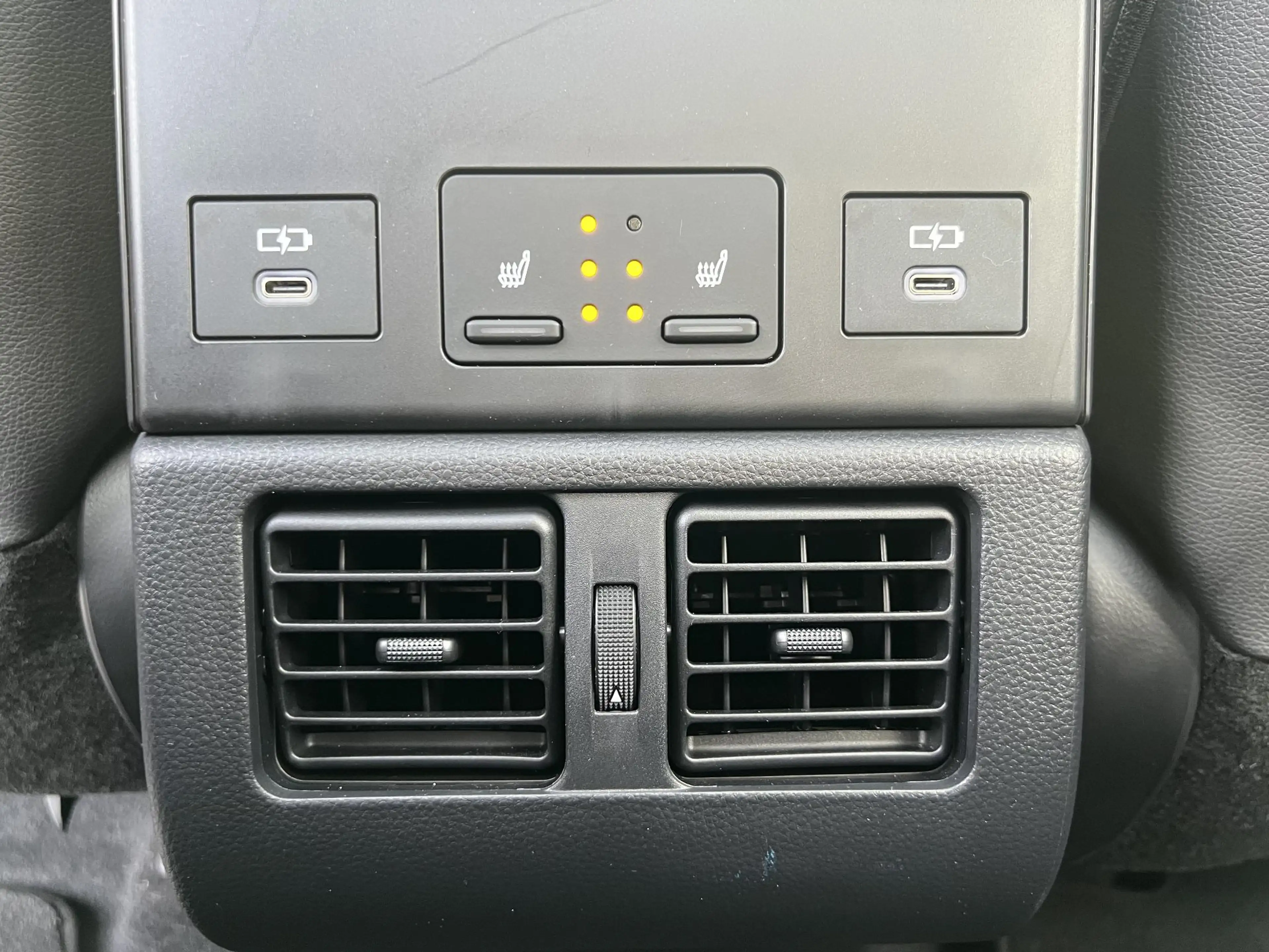 Subaru Solterra Sky Package 71 kWh | Apple Carplay & Android Auto — photo 14