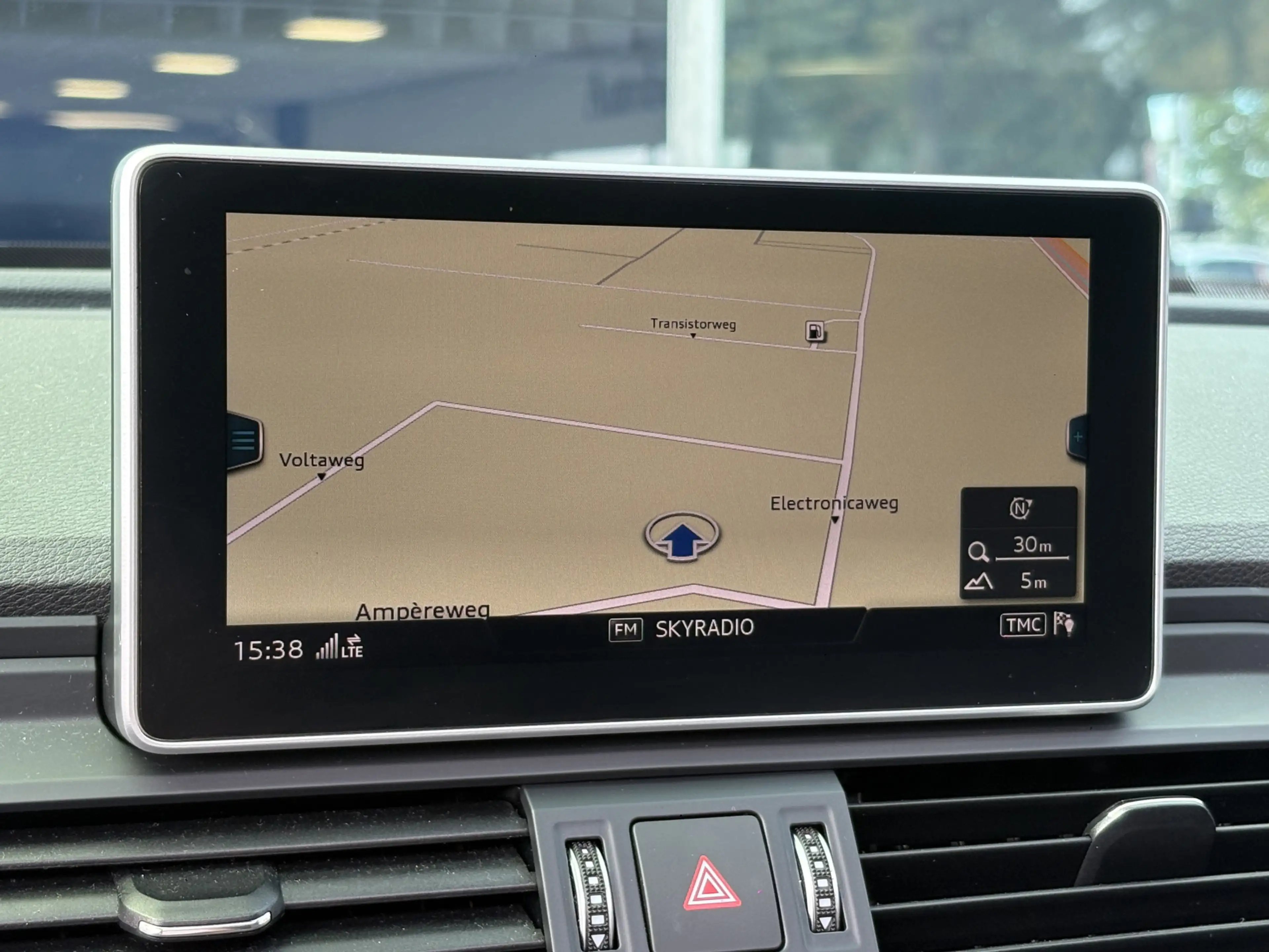 Audi SQ5 3.0 TFSI quattro | Panodak | RS Seats | Camera | A — photo 13