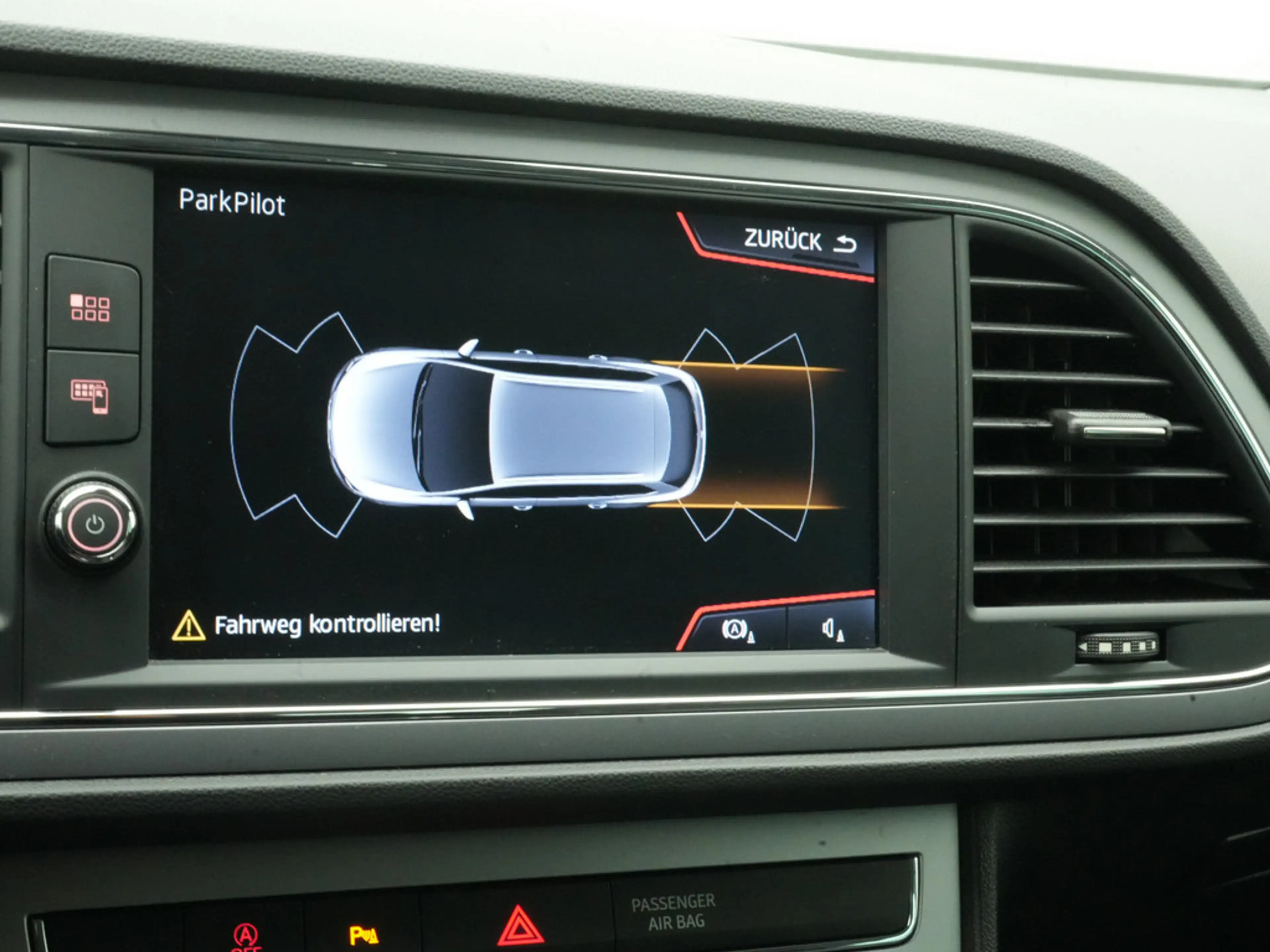 SEAT Leon ST 1.5 TGI Xcellence KEYLESS ACC PDC DSG — photo 8