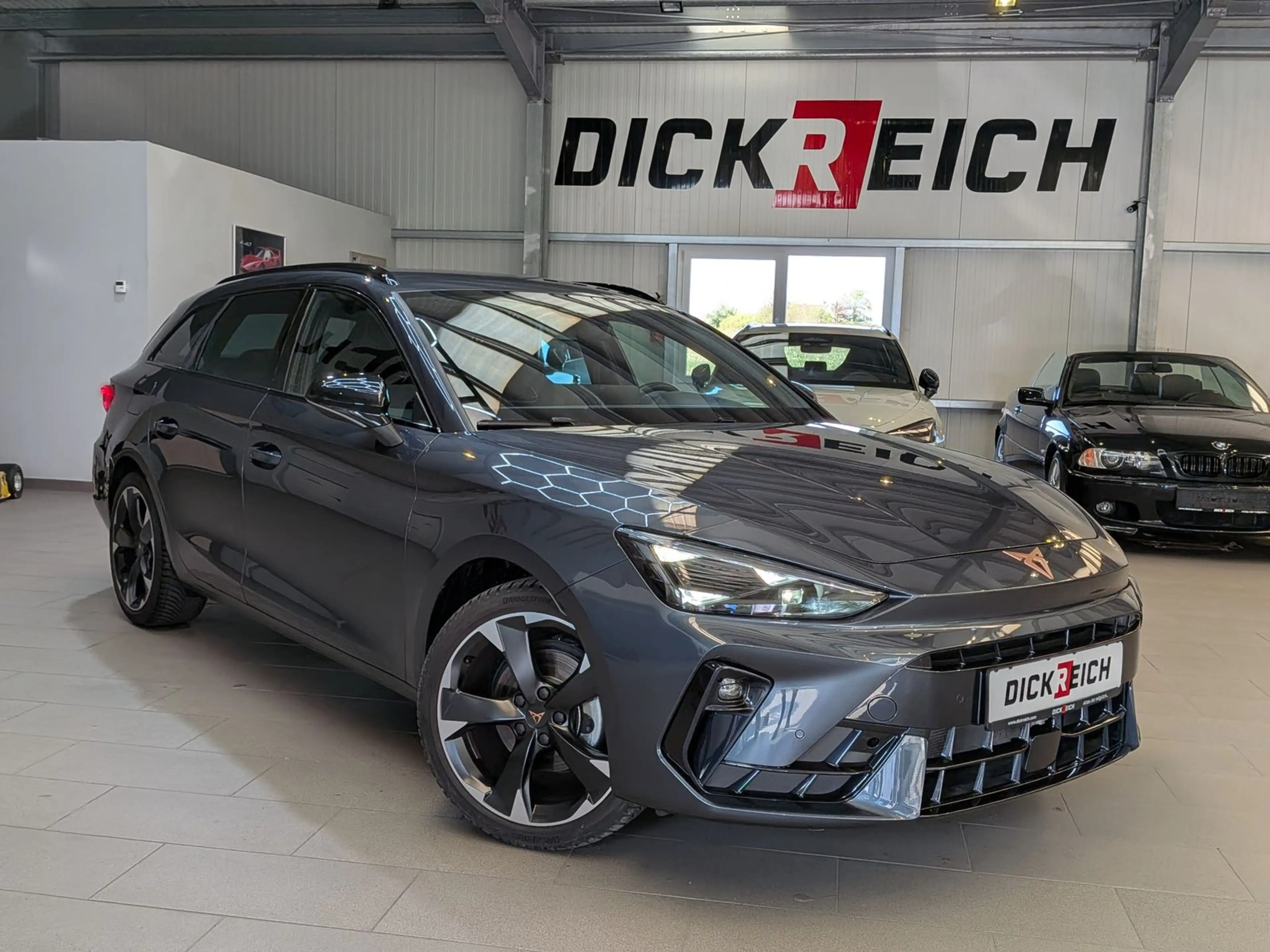 CUPRA Leon 1.5 eTSI DSG DYNAMIC-EDGE-PAKET*CAM*AHK*18" — photo 2