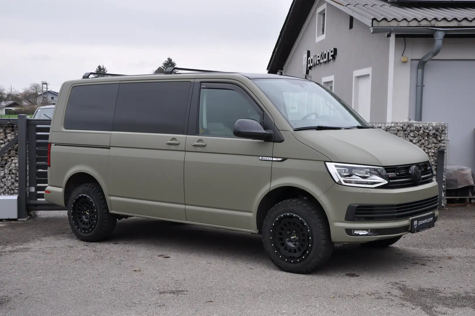 Volkswagen T6 Multivan Highline 2,0 TDI 4Motion BMT DSG OFFROAD MEGA Weiß - 1