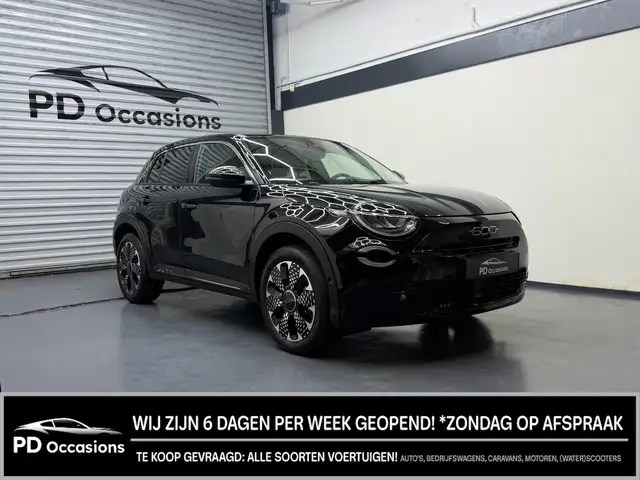 Fiat 600 1.2 Hybrid 145PK La Prima - Wit leer -Elek. Achter