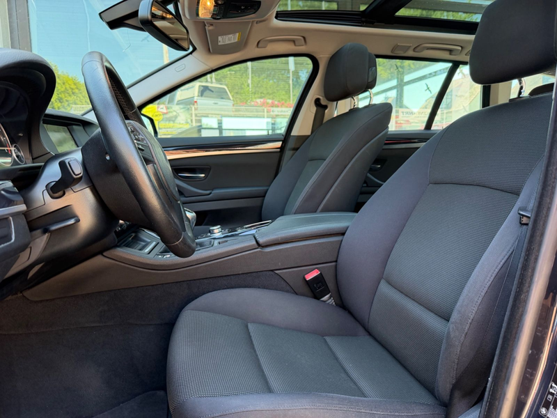 BMW 520 d Touring /Navi/Pano/ — photo 9