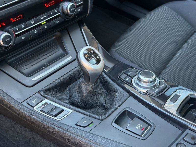 BMW 520 d Touring /Navi/Pano/ — photo 8