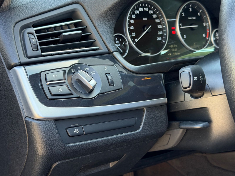 BMW 520 d Touring /Navi/Pano/ — photo 11