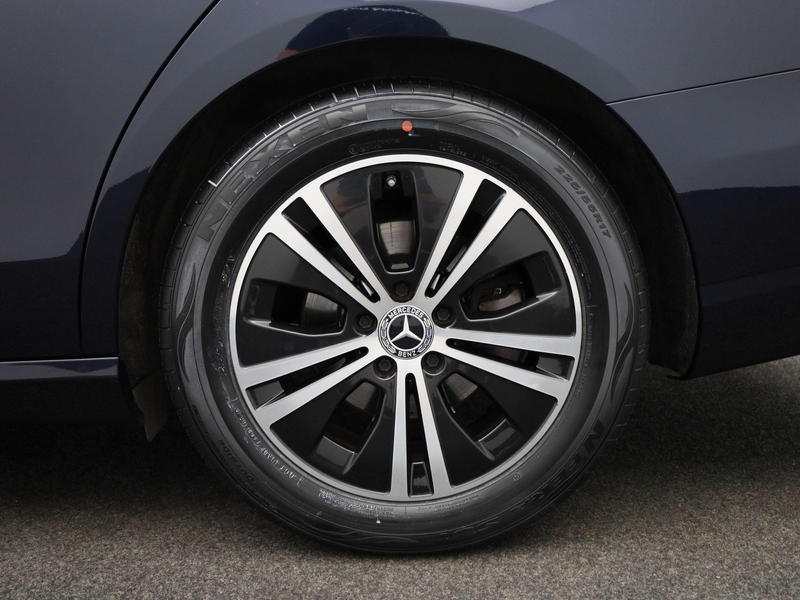 Mercedes-Benz E 200 Break E d Luxury Line LEDER | LED | NAVI | CAMERA — photo 14