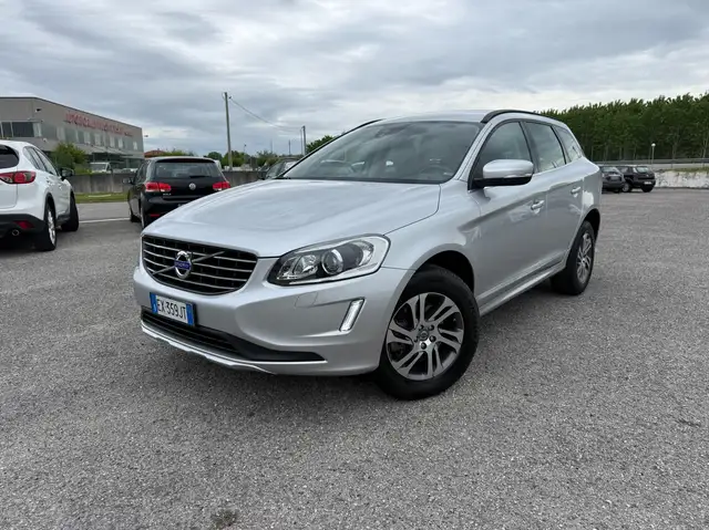 Volvo XC60 2.0 d4 181cv geartronic