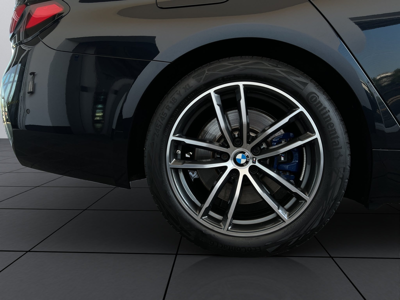 BMW 530 d A Touring M Sportpaket AHK LED — photo 5