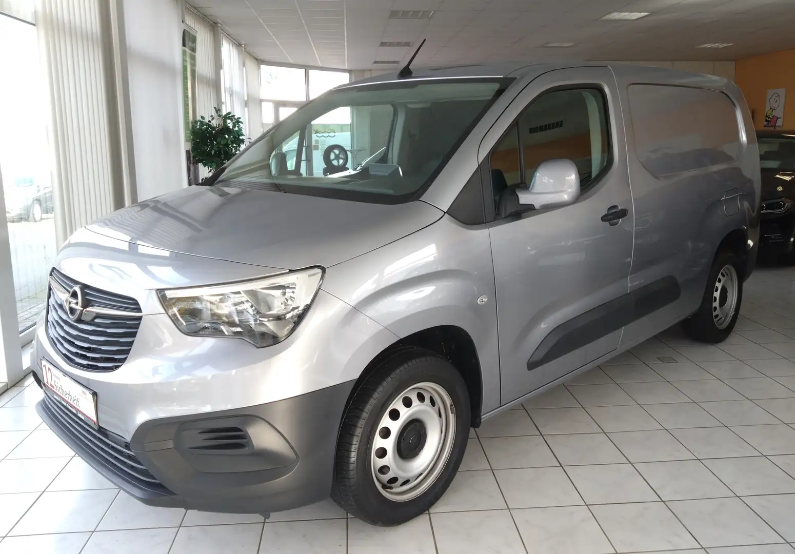 Opel Combo Combo 1.5 D Cargo XL 1.5 D Grau - 1