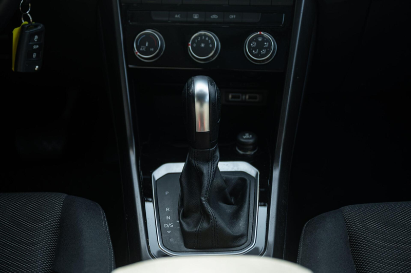 Volkswagen T-Roc 1.5 TSI Sport PANO AUTOMAAT ACC LED NAVI — photo 21
