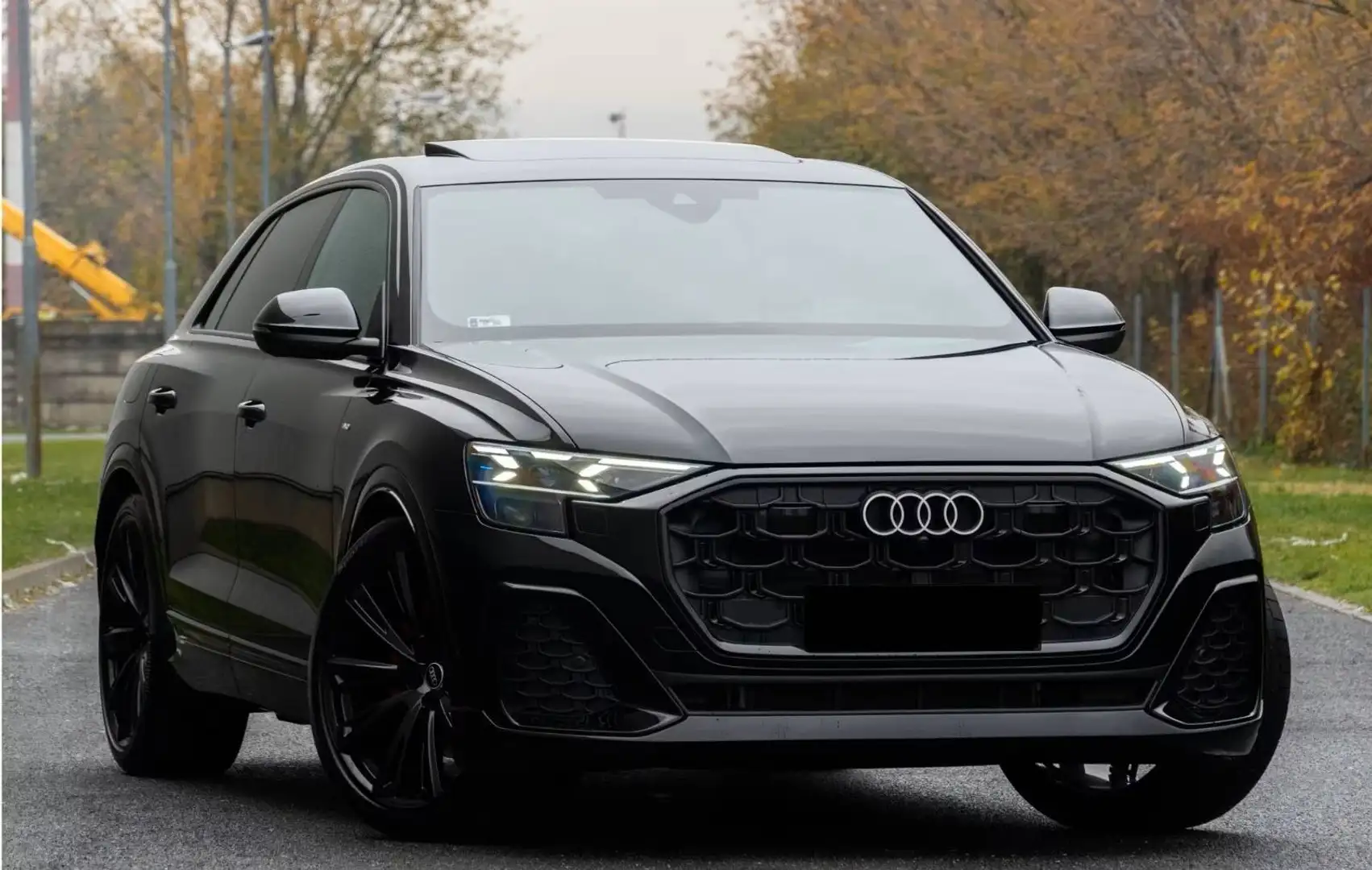 Audi Q8 Q8 60 TFSI e PHEV quattro Schwarz - 1