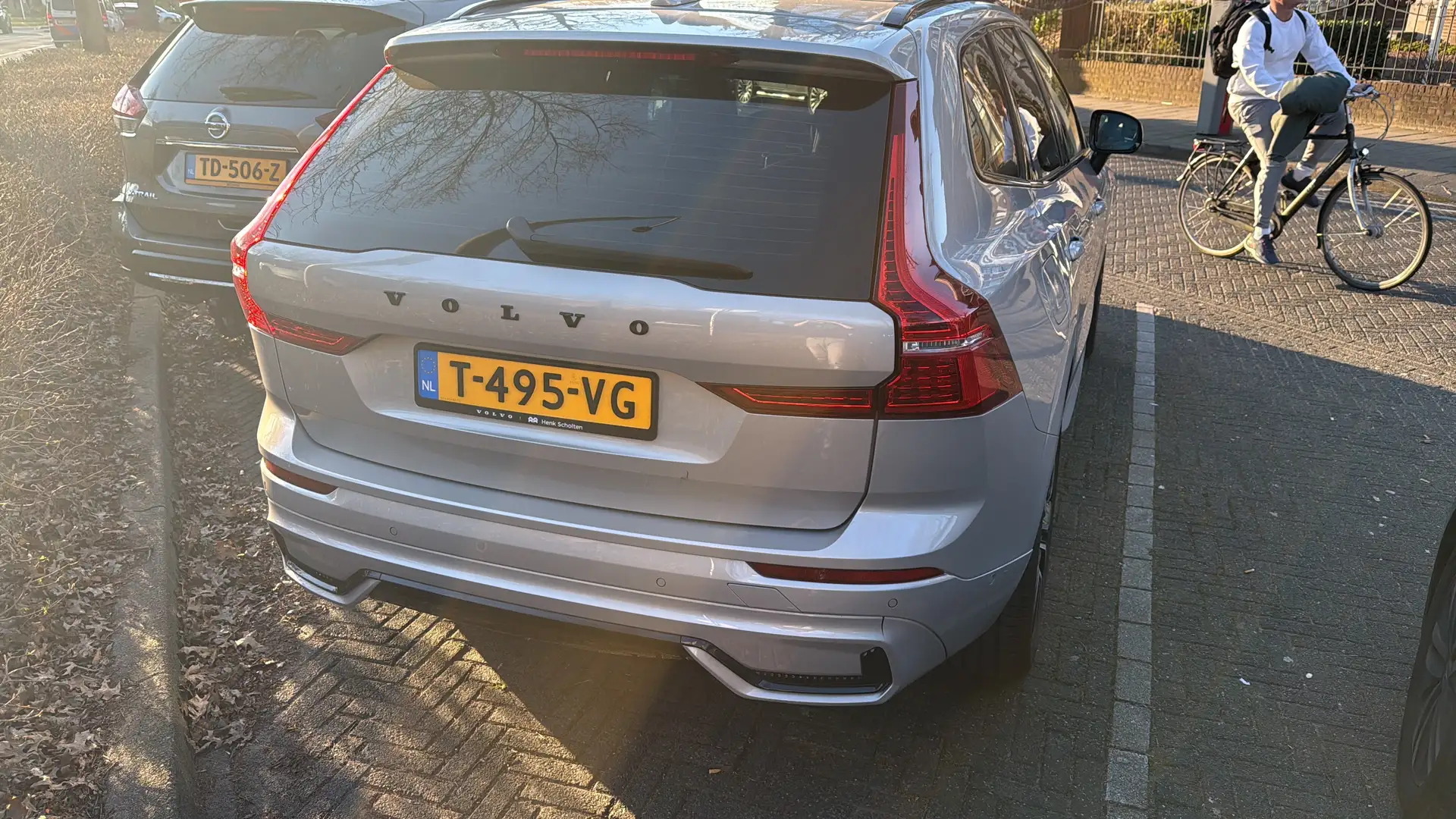 Volvo XC60 B5 Ult. Dark Grijs - 2