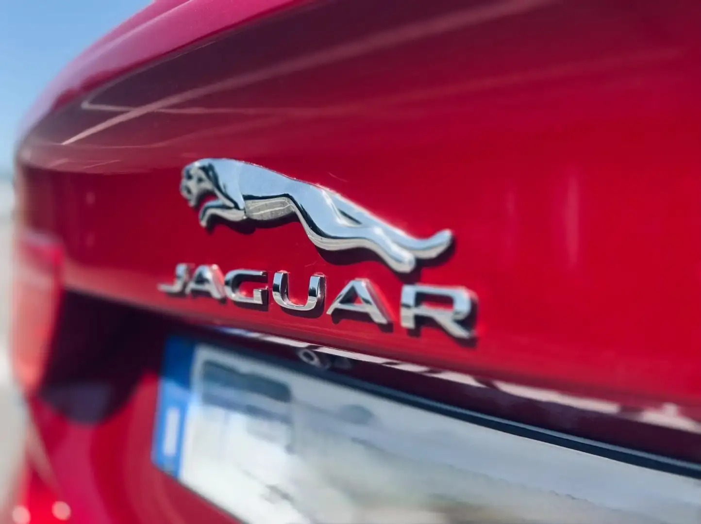 Jaguar XE R sport Rosso - 2