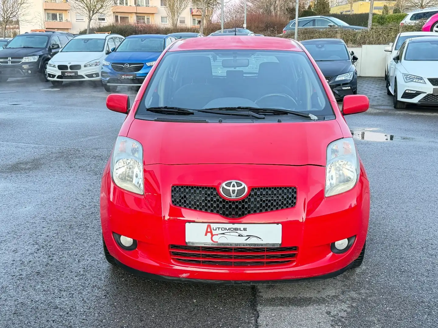 Toyota Yaris 1.3 TÜV/Klima/Navi/Sitzh Rot - 2