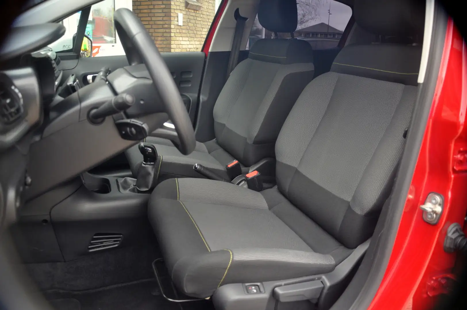 Citroen C3 1.2 PureTech You | DAB+ | Bluetooth | 34.000 km | Rouge - 2